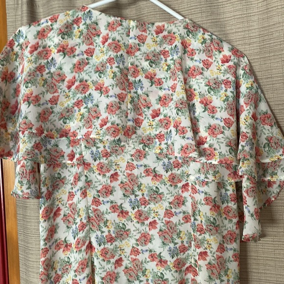 Beautiful Vintage Floral Dress - Picture 6 of 6